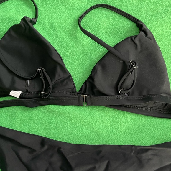 Aurelle black triangle bikini set - Picture 3 of 5